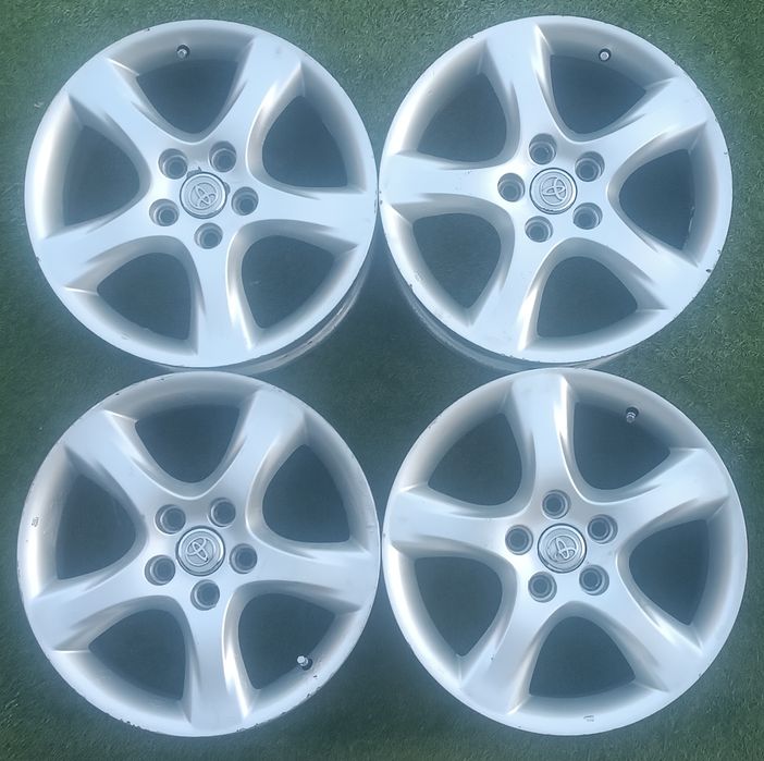 R-17 оригинал TOYOTA 5*114,3 Камри,Естима,Алфард Лексус  и т д.