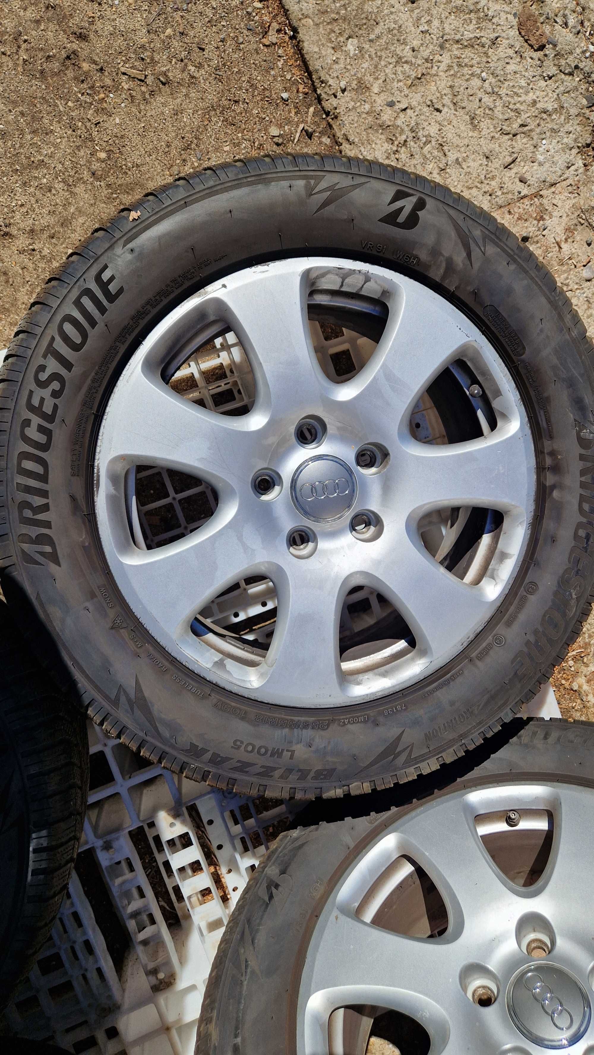 Ауди Q7 Джанти със зимни гуми  255/55 R18 ДОТ 23