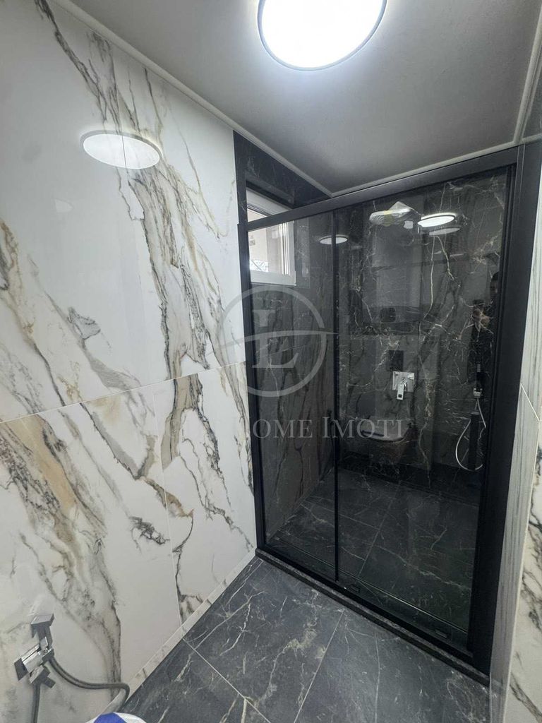 Продава се Тристаен апартамент в Пловдив, Христо Смирненски - 136 кв.м за 1434 €/кв.м - Снимка #10