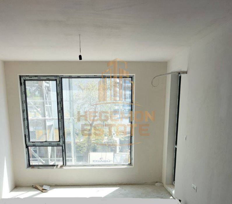 Продава се Двустаен апартамент в Варна, Възраждане 1 - 66 кв.м за 2014 €/кв.м - Снимка #1