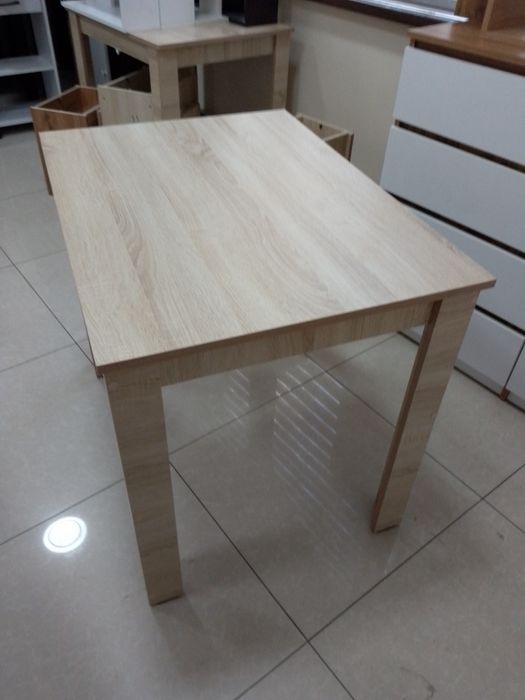 Кухонный набор. Стол i 4 мягкие табуретки