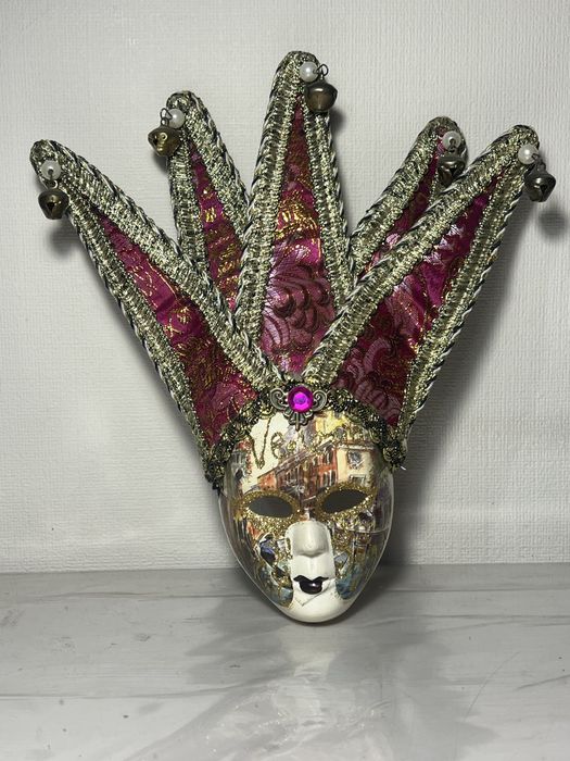 Венецианская маска декоративная