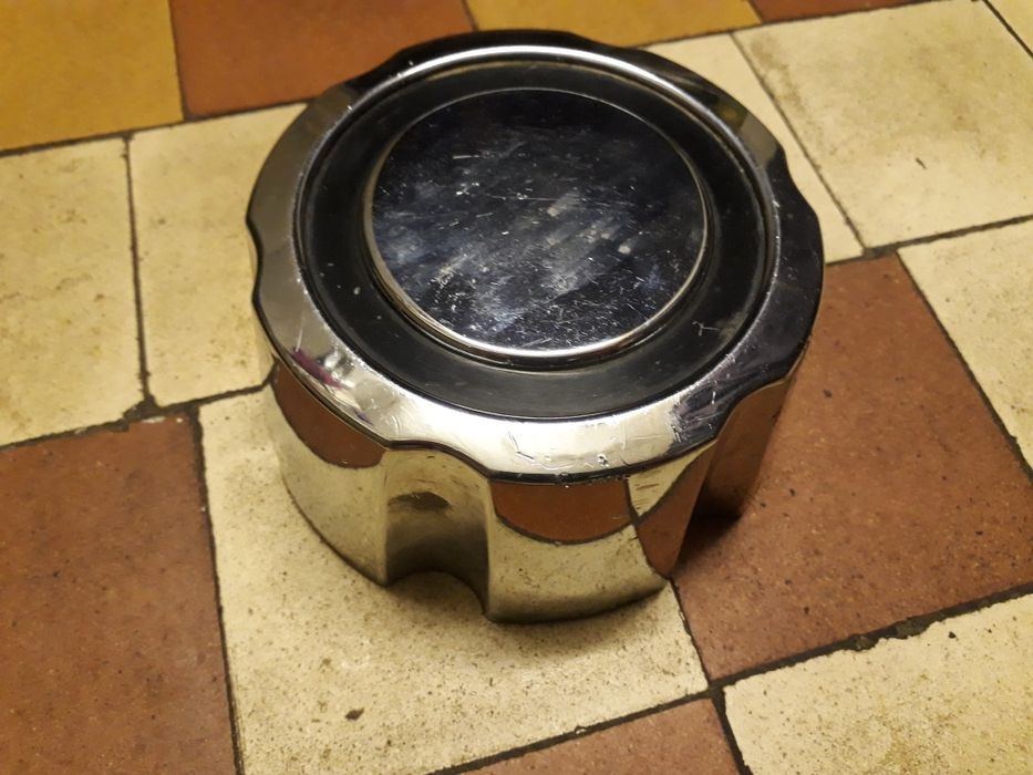 Заглушка на диск автомобильный