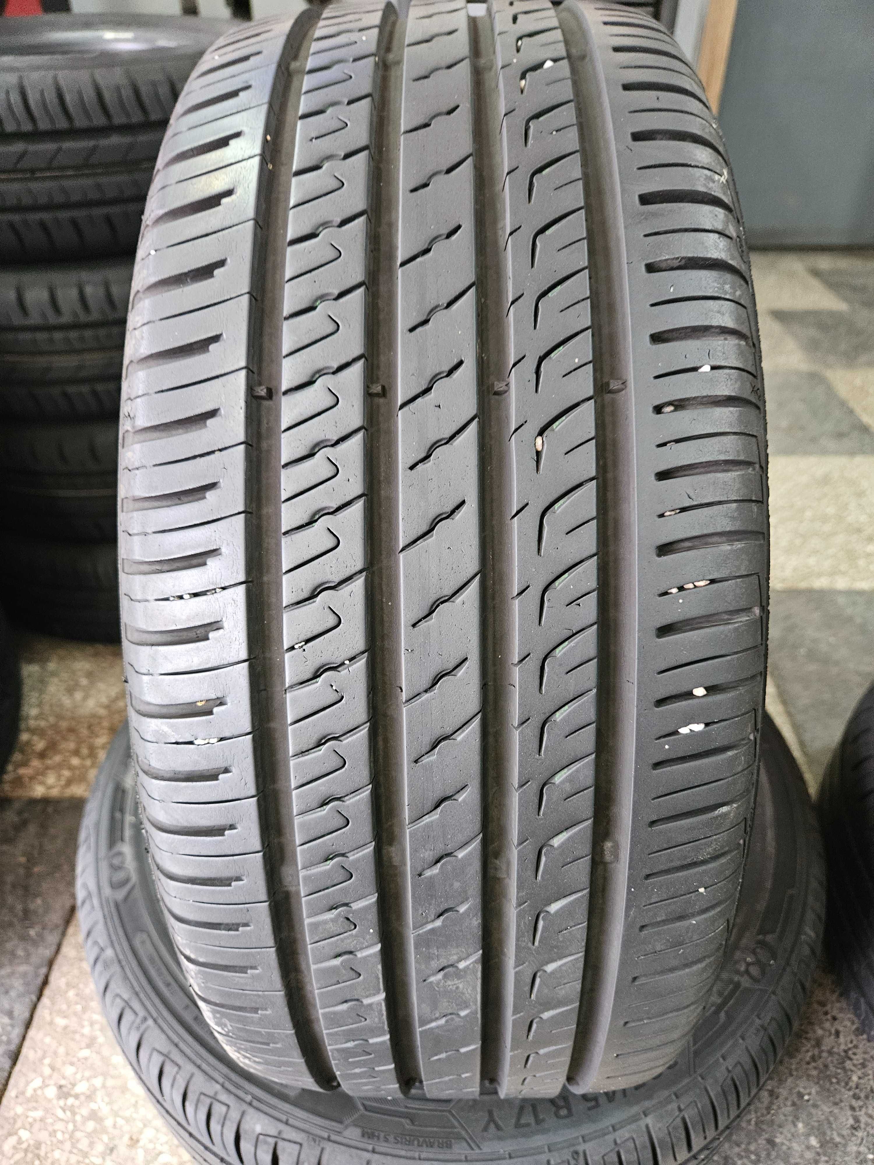 2бр 215/45/17 BARUM 7мм грайфер дот:19г безплатен монтаж