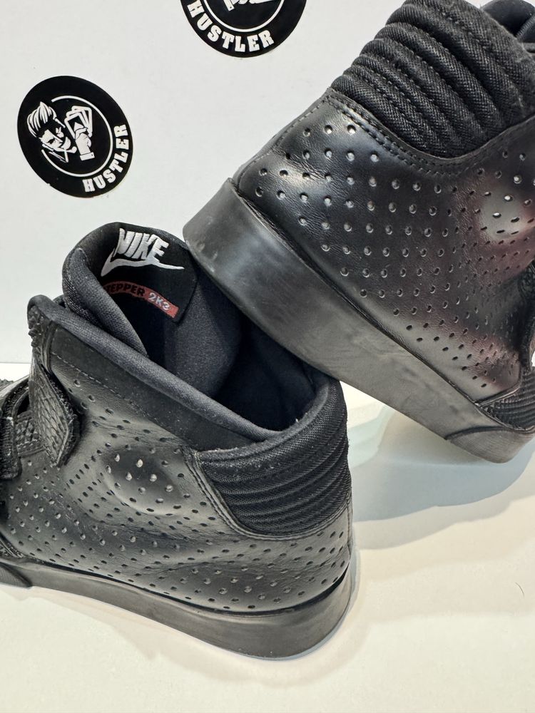 Маратонки NIKE FLYSTEPPER 2K3 .Номер 45