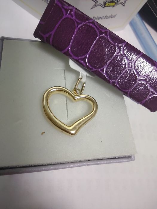 Pandantiv aur inima(efn)