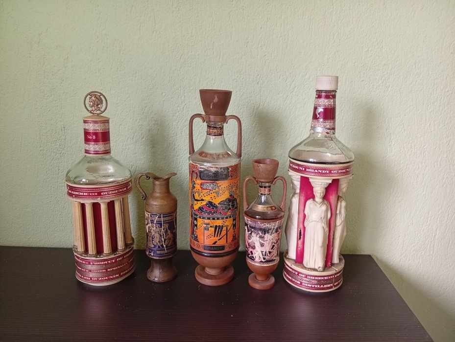 Гръцки шишета от алкохол