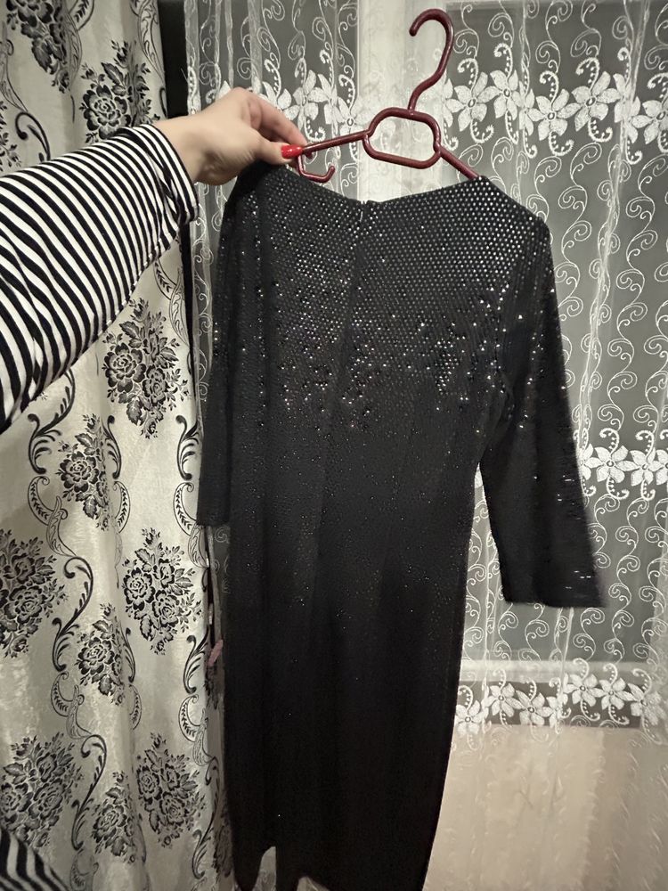 Vand rochie eleganta! Foarte comodă