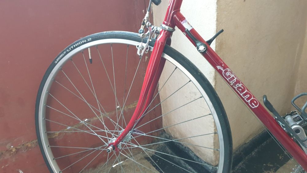 Bicicleta cursiera gitane clasica