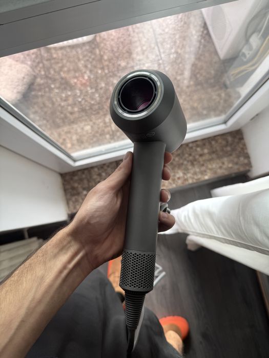 Uscator de par Dyson Supersonic