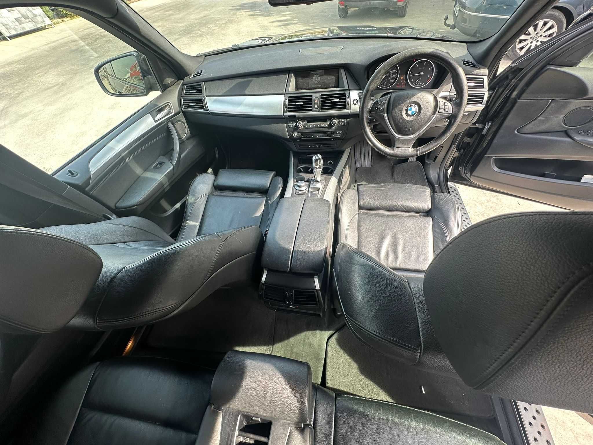 Dezmembrez BMW X5 E70 3.0d