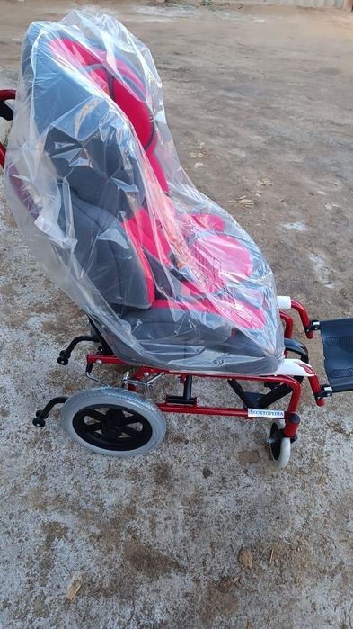 Продам коляску новая, цена 35000