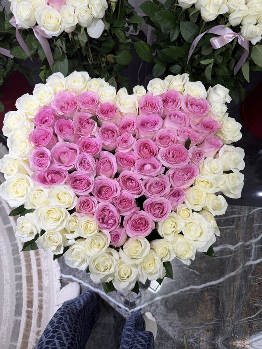 Әдемі букеттер бар свежый гулдер