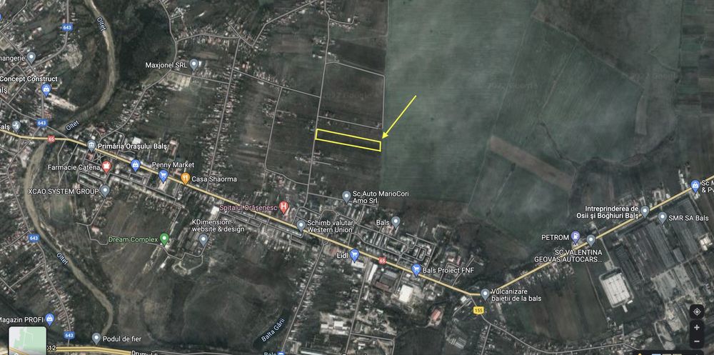 Vand teren (9000 m2) in zona spitalului in orasul Bals