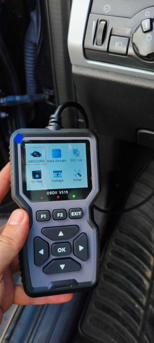 Vând Scaner OBD2 - LCD