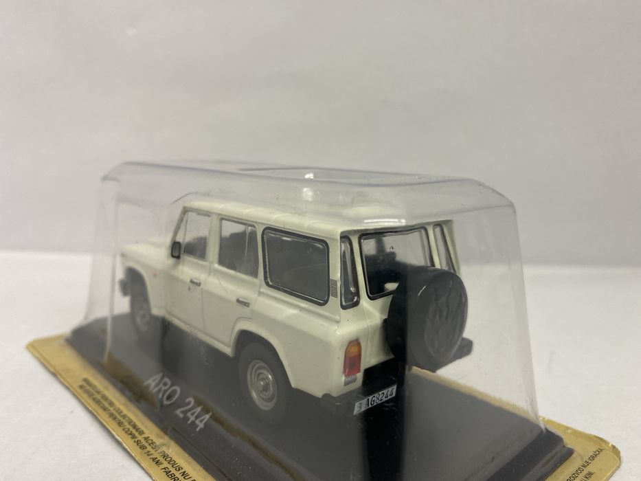 ARO 244 machetă auto de coleție scara 1:43 colectia Deagostini