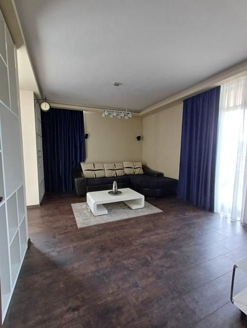 Дава се под наем Тристаен апартамент в София, Бояна - 98 кв.м за 650 € - Снимка #1