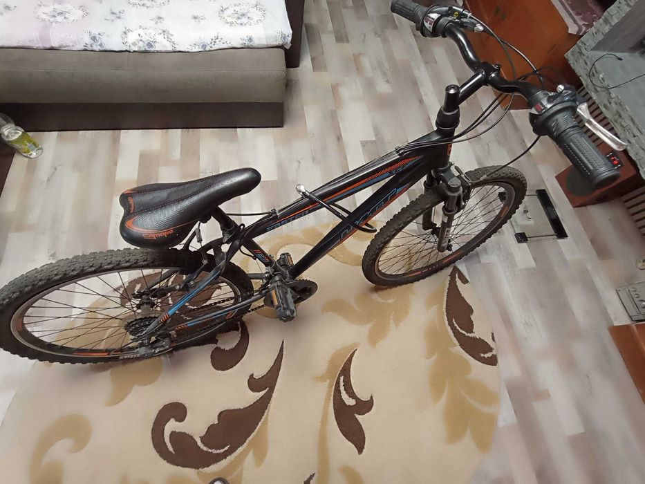 Vand bicicleta de munte