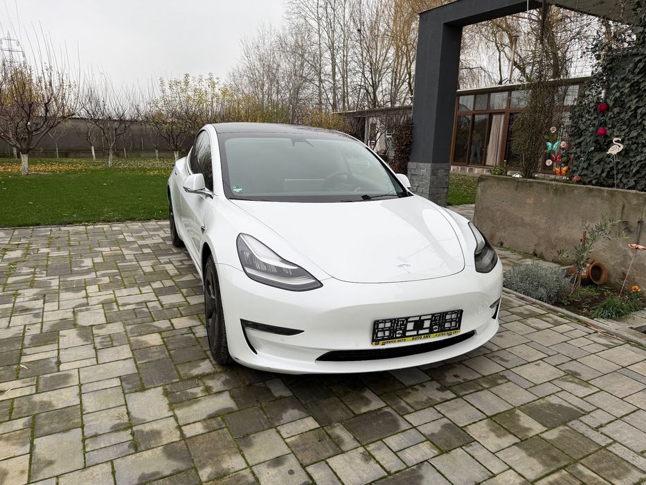 Tesla Model 3 Stare perfectă !