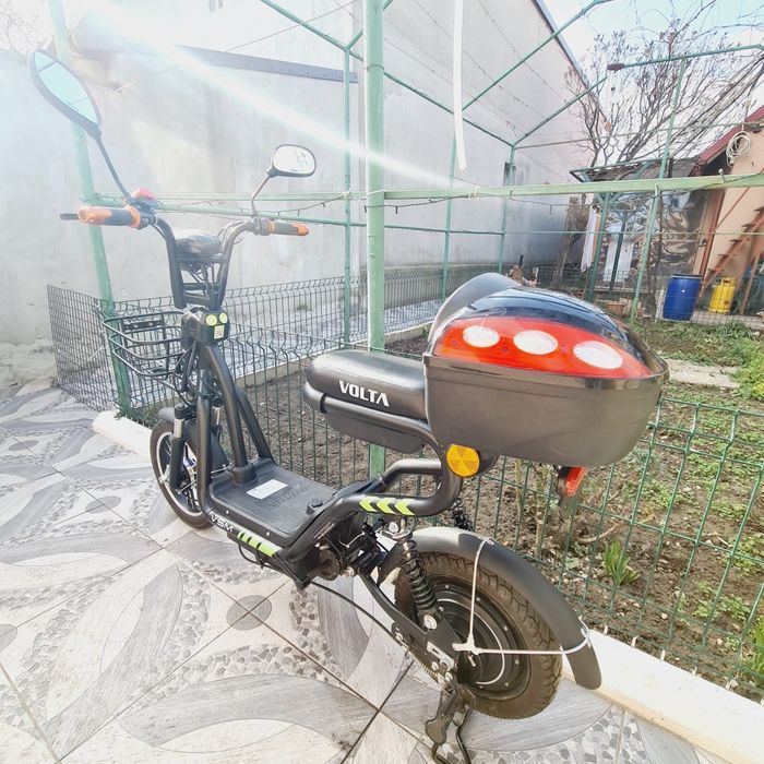 Scuter electric ..