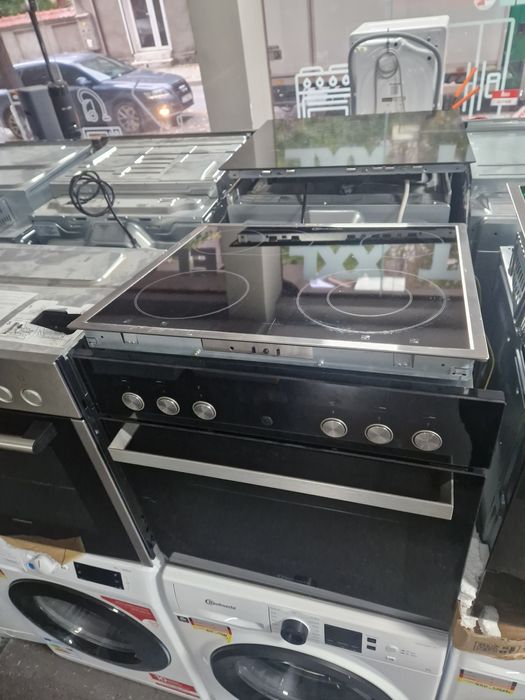 Фурна с котлони Bauknecht A+ Пиролиза