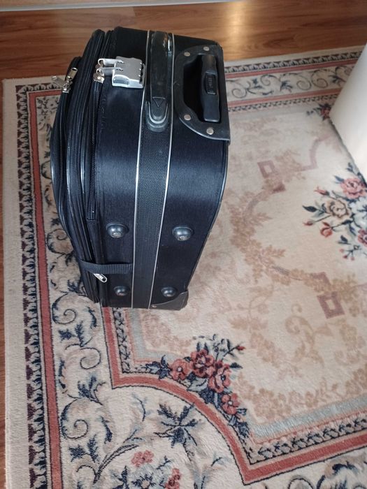 Куфар за път на колела