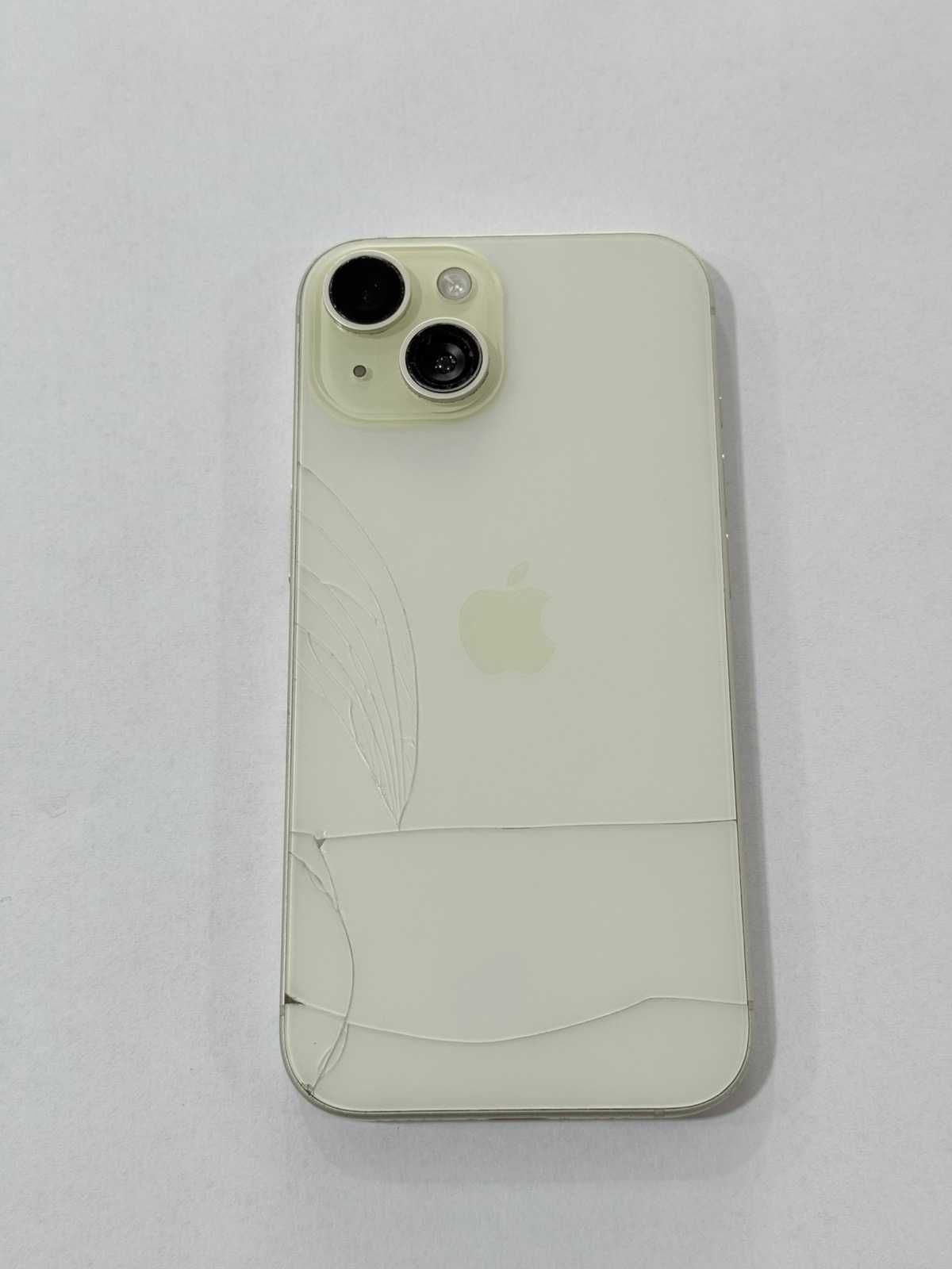 Продавам Iphone 15 128gb