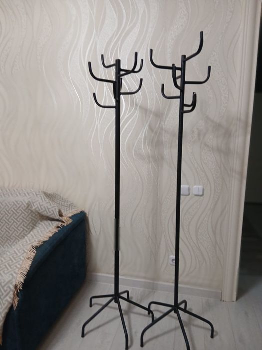 Вешалка железная