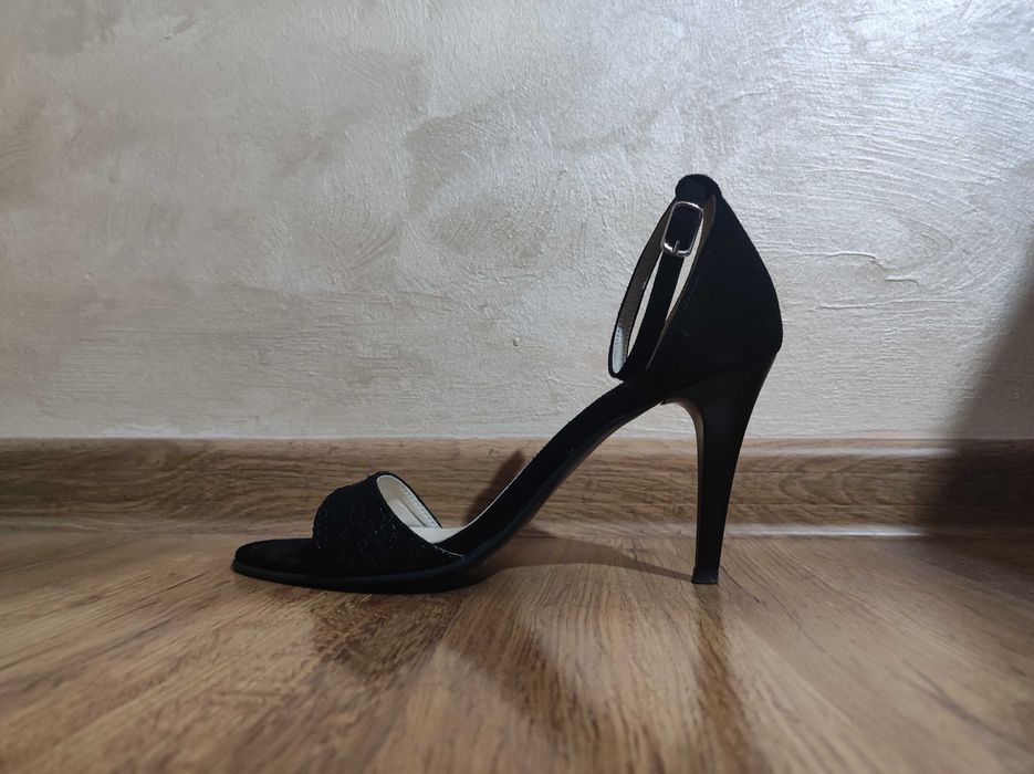 Sandale negre cu toc - Diane Marie