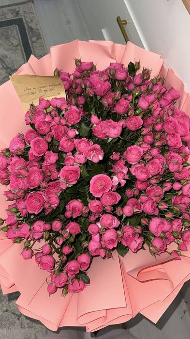 Роза               .