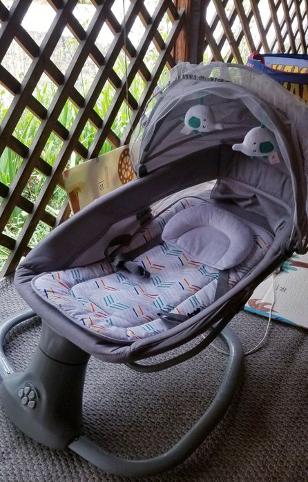 Шезлонг детский, в хорошем состоянии