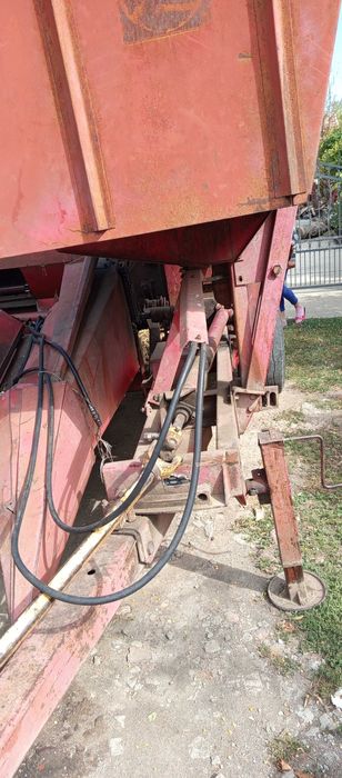 Vând culegătoare porumb pe 2 rânduri.