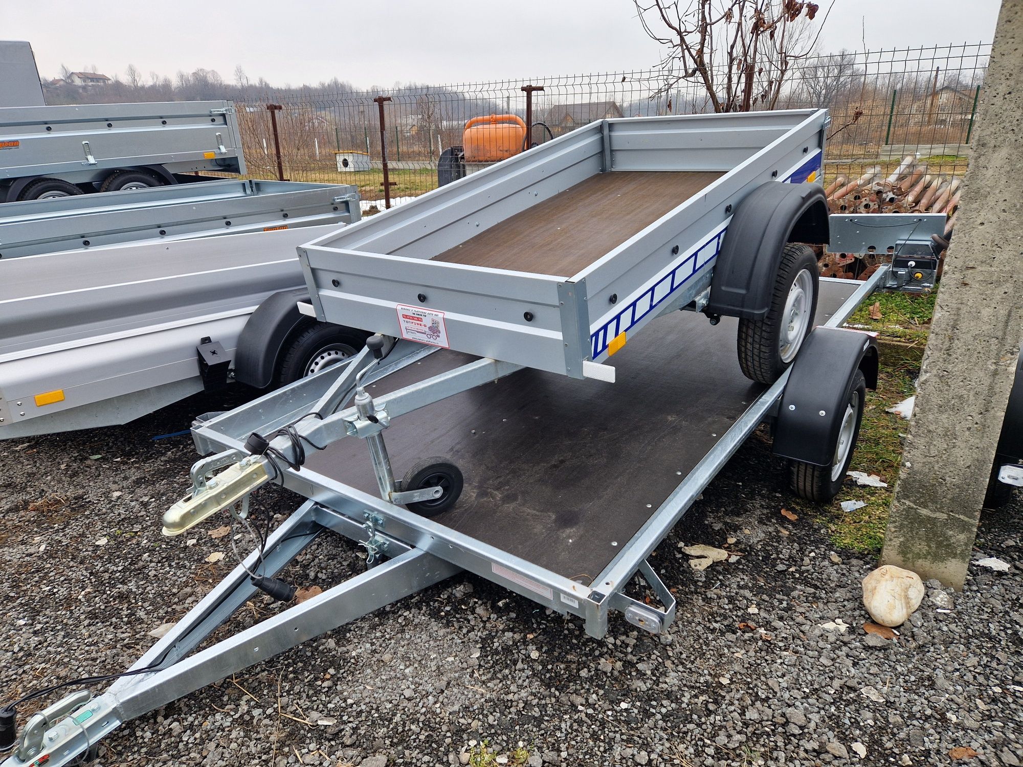 Închiriez platforma auto cat B. 1500 kg| inchriez remorci auto 2000kg