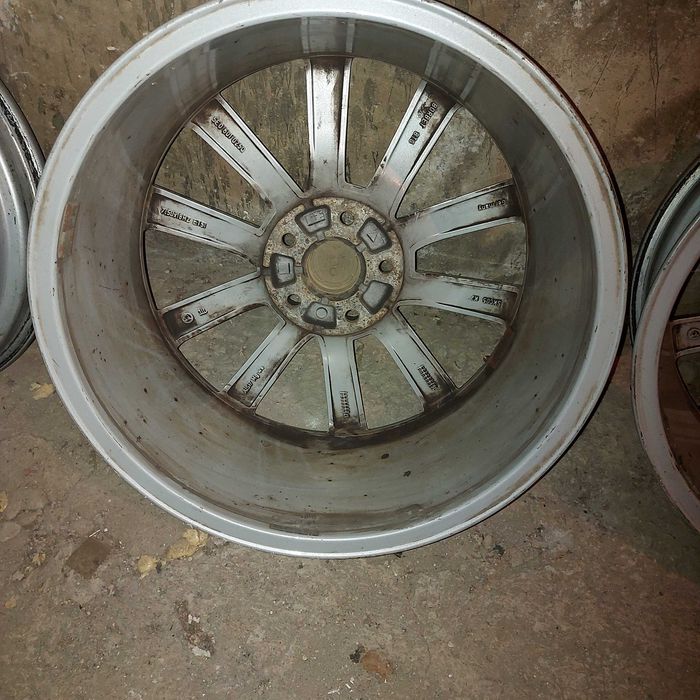 алуминиеви джанти втора употреба 7.5J18H2 ET5 за Шкода Октавия 2017г.