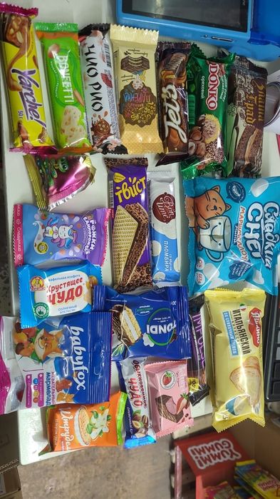 Продаю кульки собранные и новогодние подарочные наборы, игрушки с конф