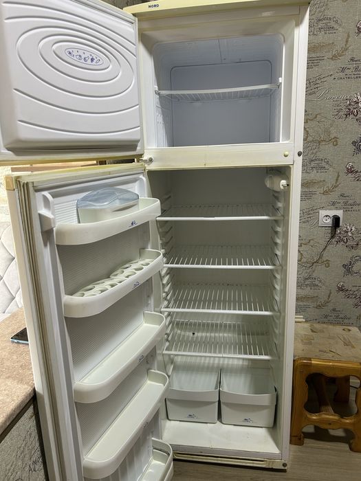 Продаю холодильник