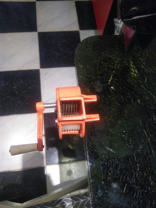 Masina veche tocat feliat