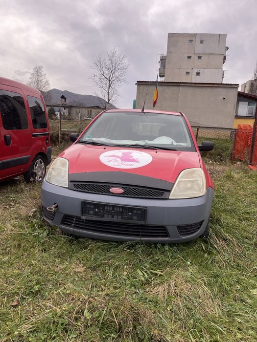 Se vinde ford fiesta