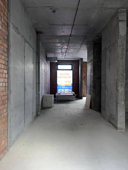 Продаётся помещение под офис /магазин и т.д