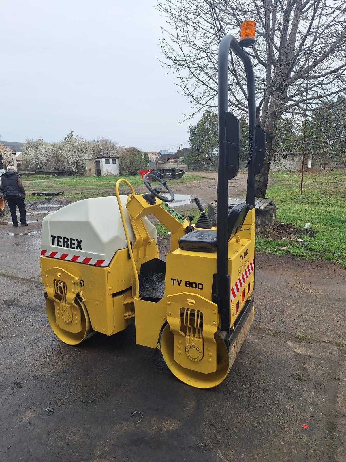 Vand / Inchiriez Cilindru Compactor Terex  TV800 2012