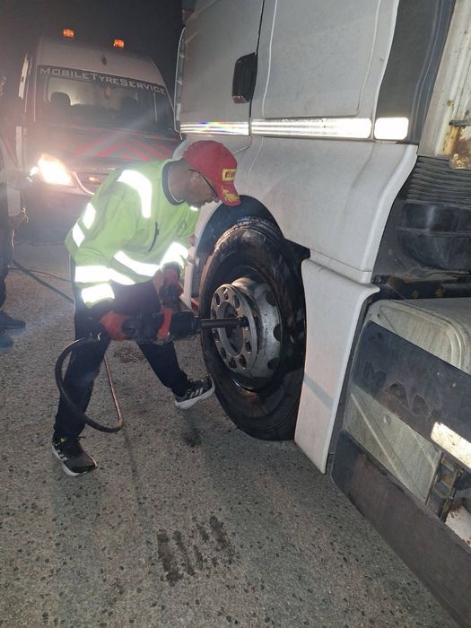 Мобилен Сервиз Гуми 24/7 Mobile Tyre Servicе