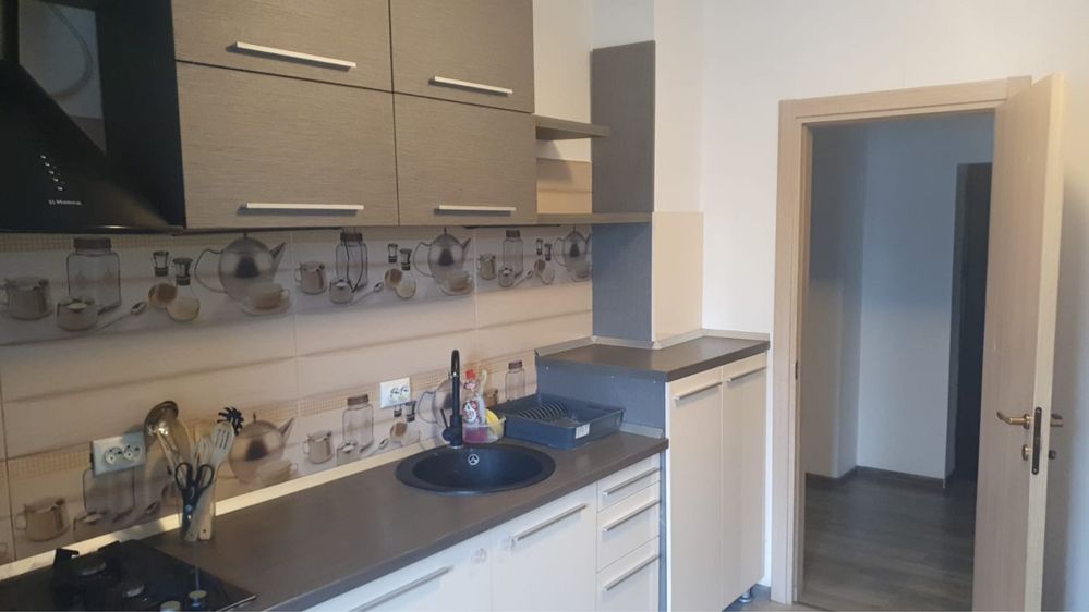 Ofer spre inchiriere apartament 2 camere,complet mobilat si utilat ,ca