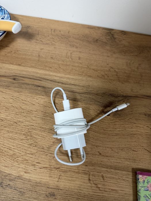 iPhone 11 [128GB] — отличное состояние, работает без нареканий!