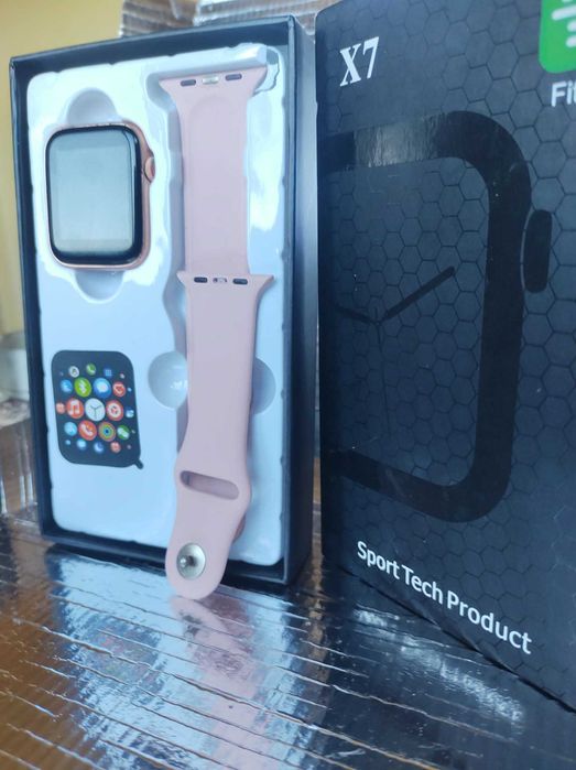 Смарт Часовник 42мм Розово Злато (Запазен, НО с Нужда от Ремонт)