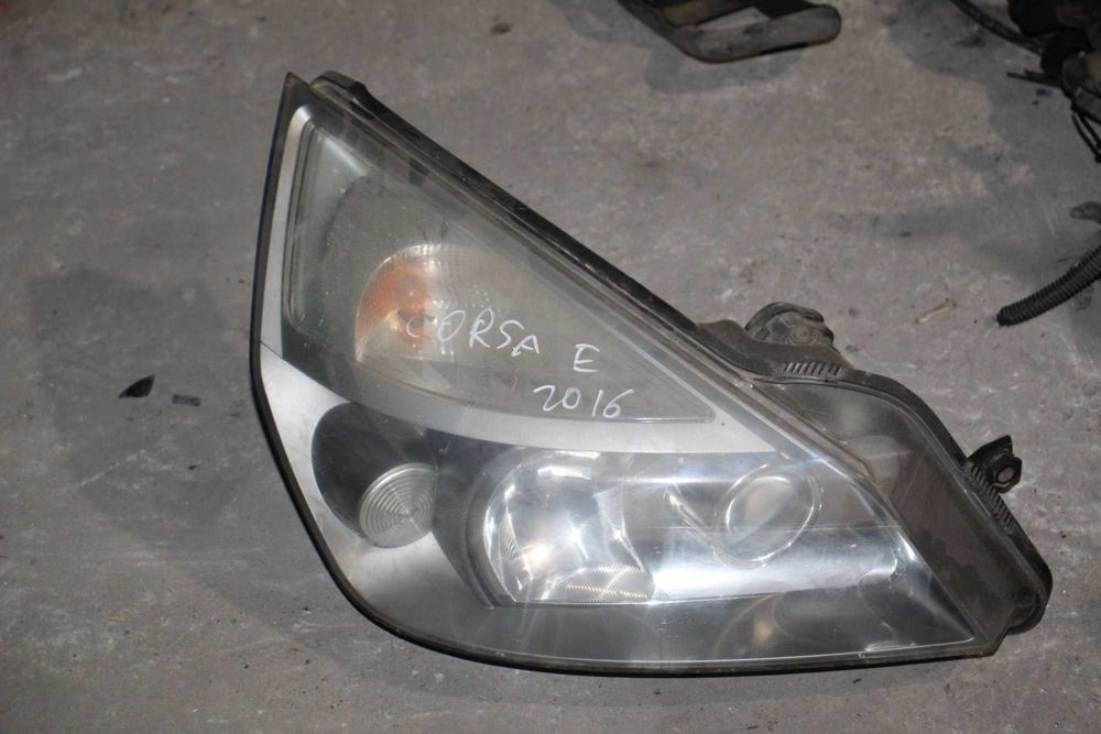 Фар Opel Corsa E (2014–2019)