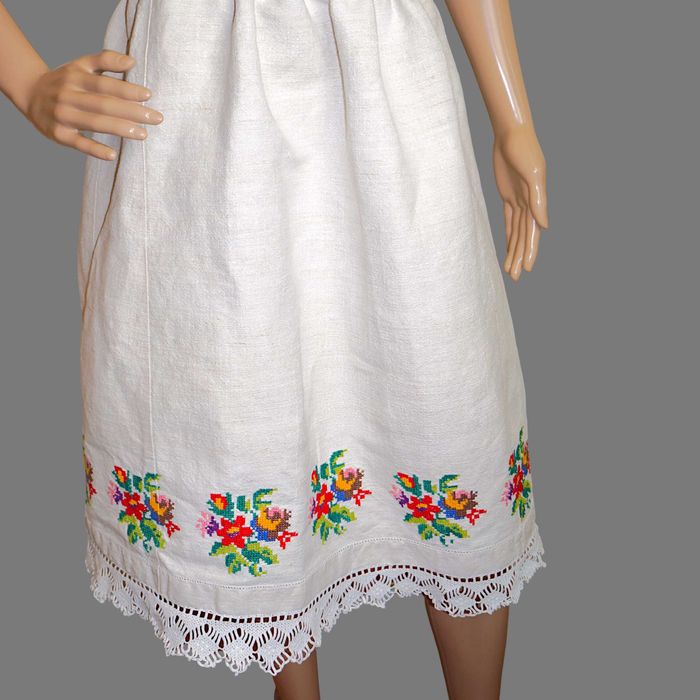 Fusta traditionala veche pentru costumul popular , fusta populara