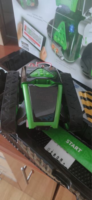 Robot interactiv Mazzy