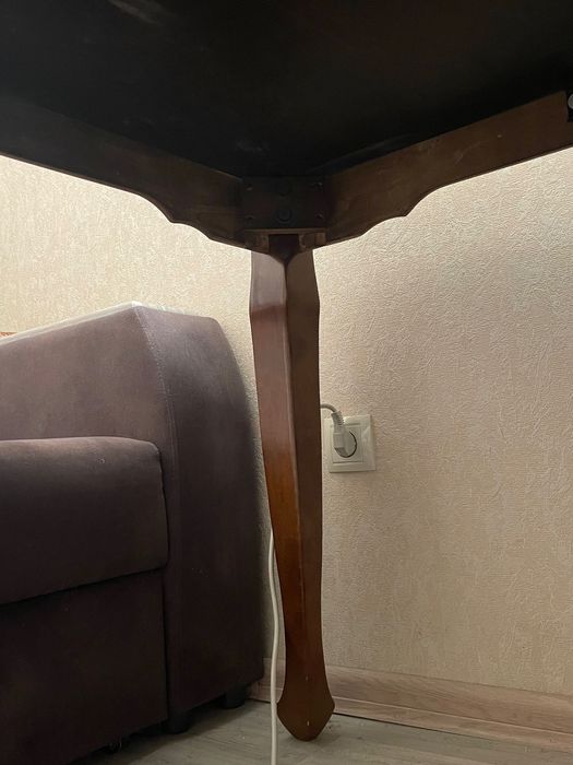 стол гостевой деревянный