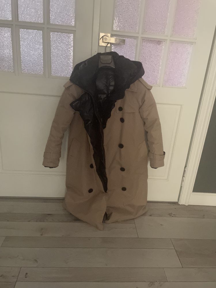 Продам куртку на зиму в стиле Burberry. Размер s.