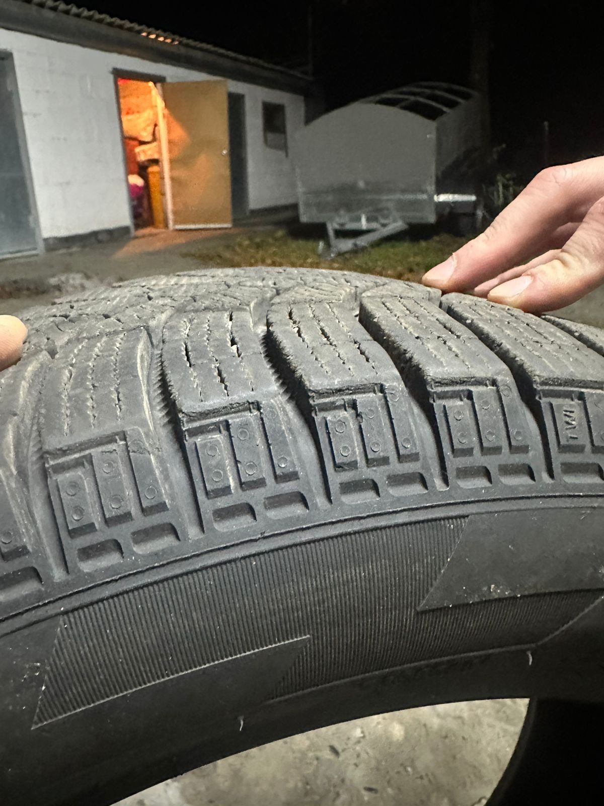 Продам шины Pirelli 225/50/R17